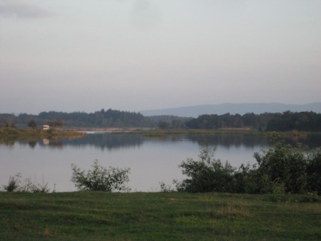 44 rai overlooking Nong Luang Lake