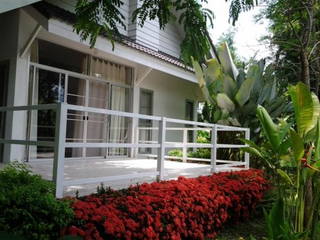 Modern 2-Bd house near Tham Luang Cave