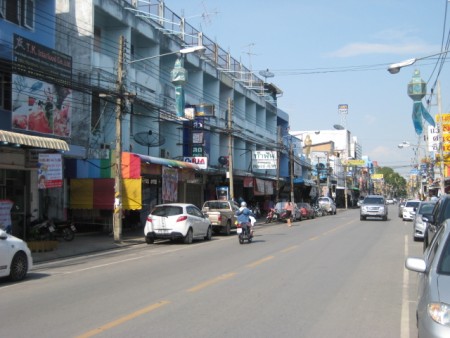 Prime property on one of Chiang Rai s busiest streets