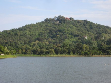 Plots over-looking Nong Pueng Lake, desirable location
