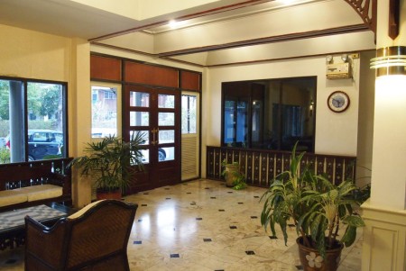 50-room hotel in town center