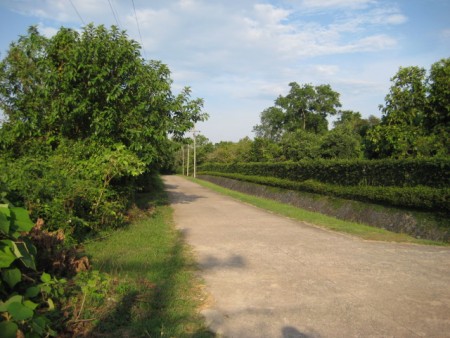 4 rai in Hua Doi next to scenic lakes
