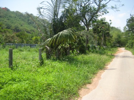 400 sq m plots for sale near retreat center, scenic area