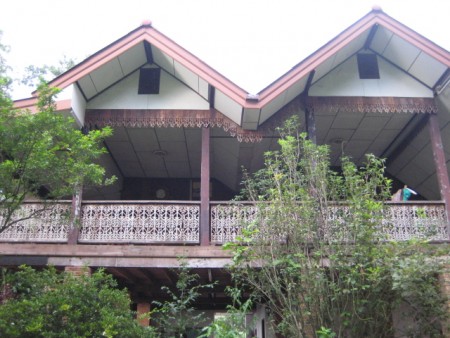 House with great views on Nong Luang lake