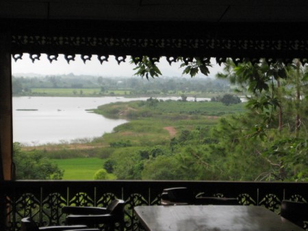 House with great views on Nong Luang lake