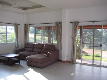 4-bedroom house with pool on 5 rai, great views