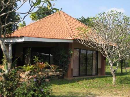 3 villas in a compound on Huay Plakang