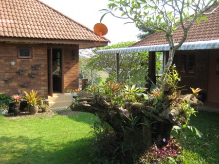 3 villas in a compound on Huay Plakang