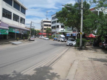 25 rai in town center